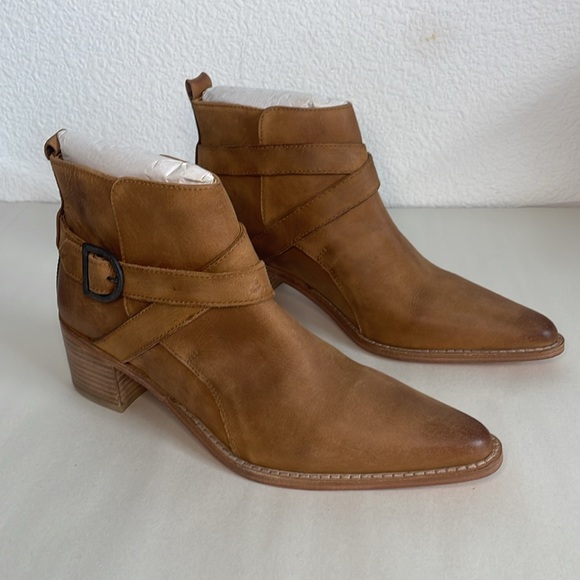 Free People Back Loop Leather Ankle Boot NWOB Size 8.5 - Picture 2 of 8